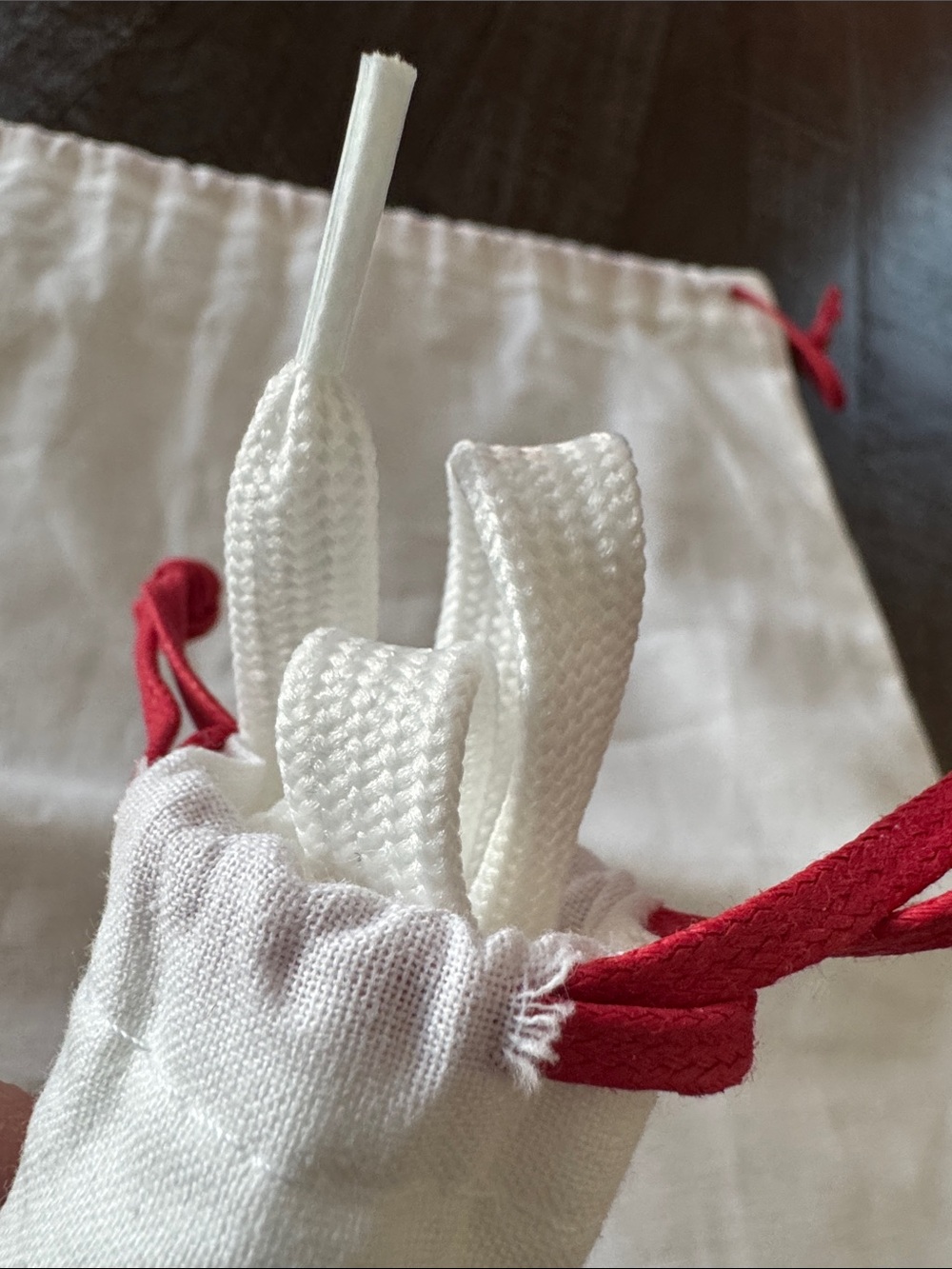 Christian Louboutin White Dust Bag with Red Logo and Drawstrings - Picture 2 of 5